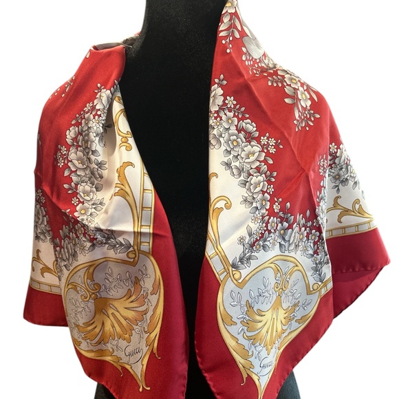 Gucci Red Floral Silk Scarf - Picture 6 of 7